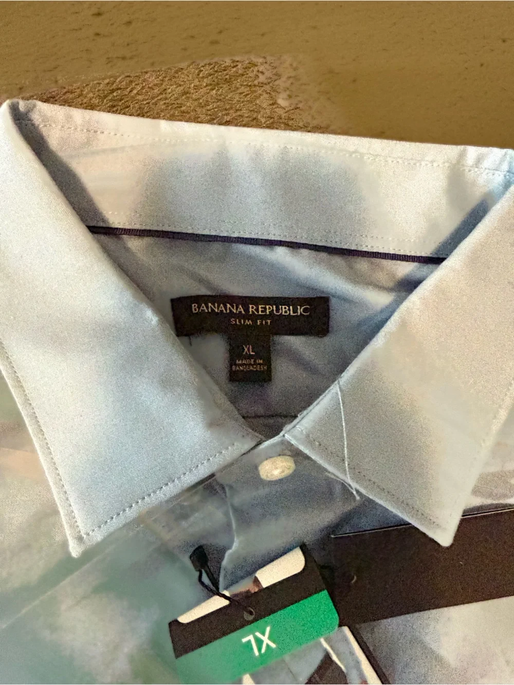 Banana Republic Light Blue Men's Dress Shirt - Classic Collar